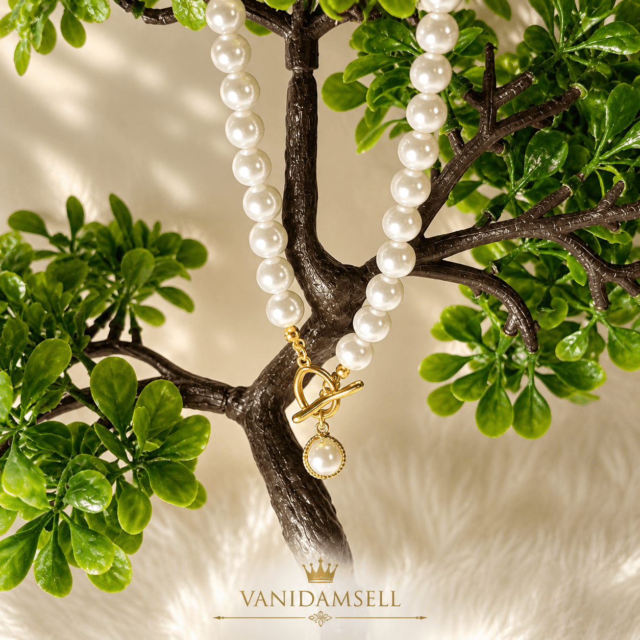 Pearl halo toggle necklace - VANIDAMSELL